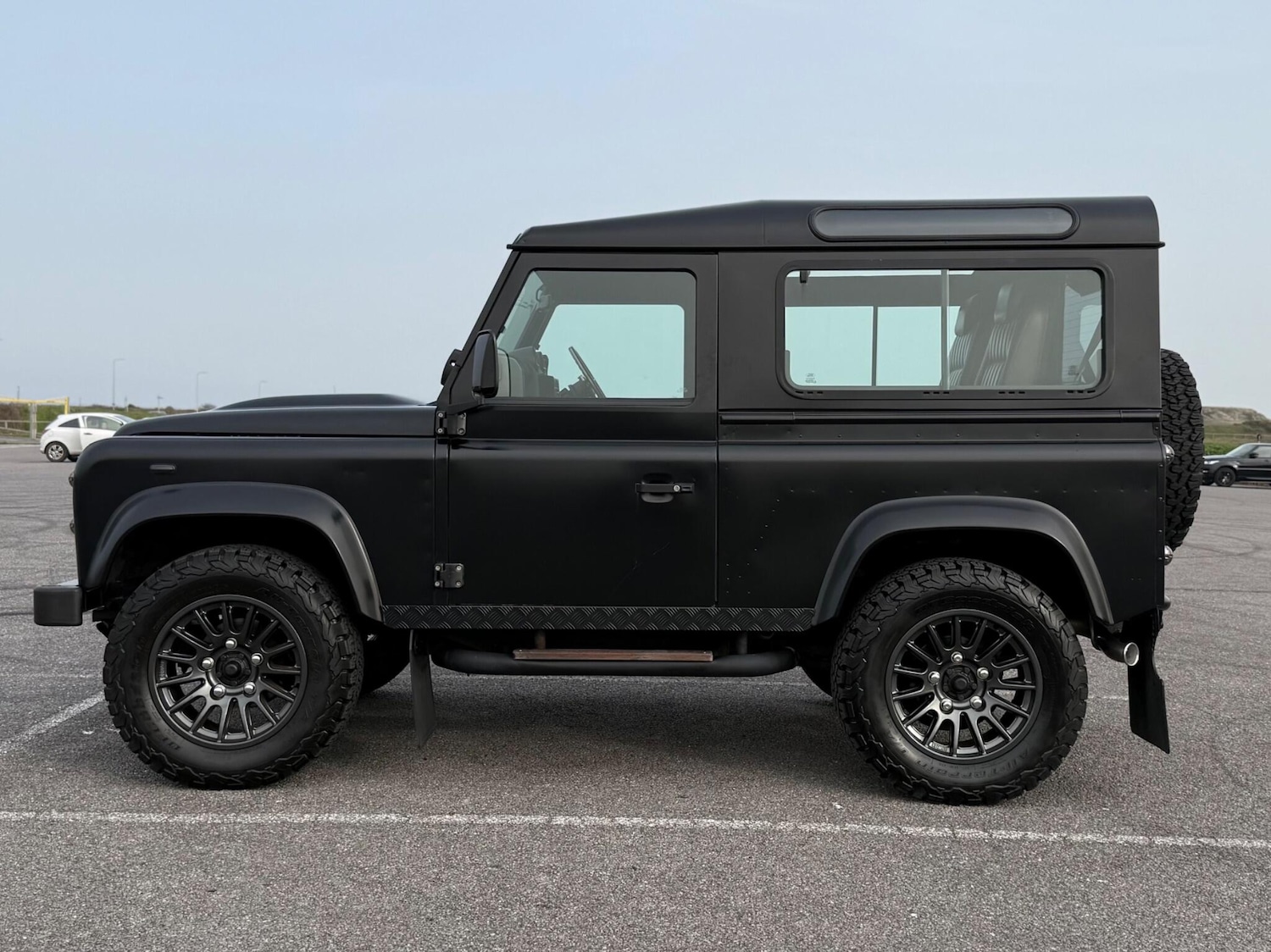 Used Land Rover Defender 2011 for sale - 77768338: Photo 25