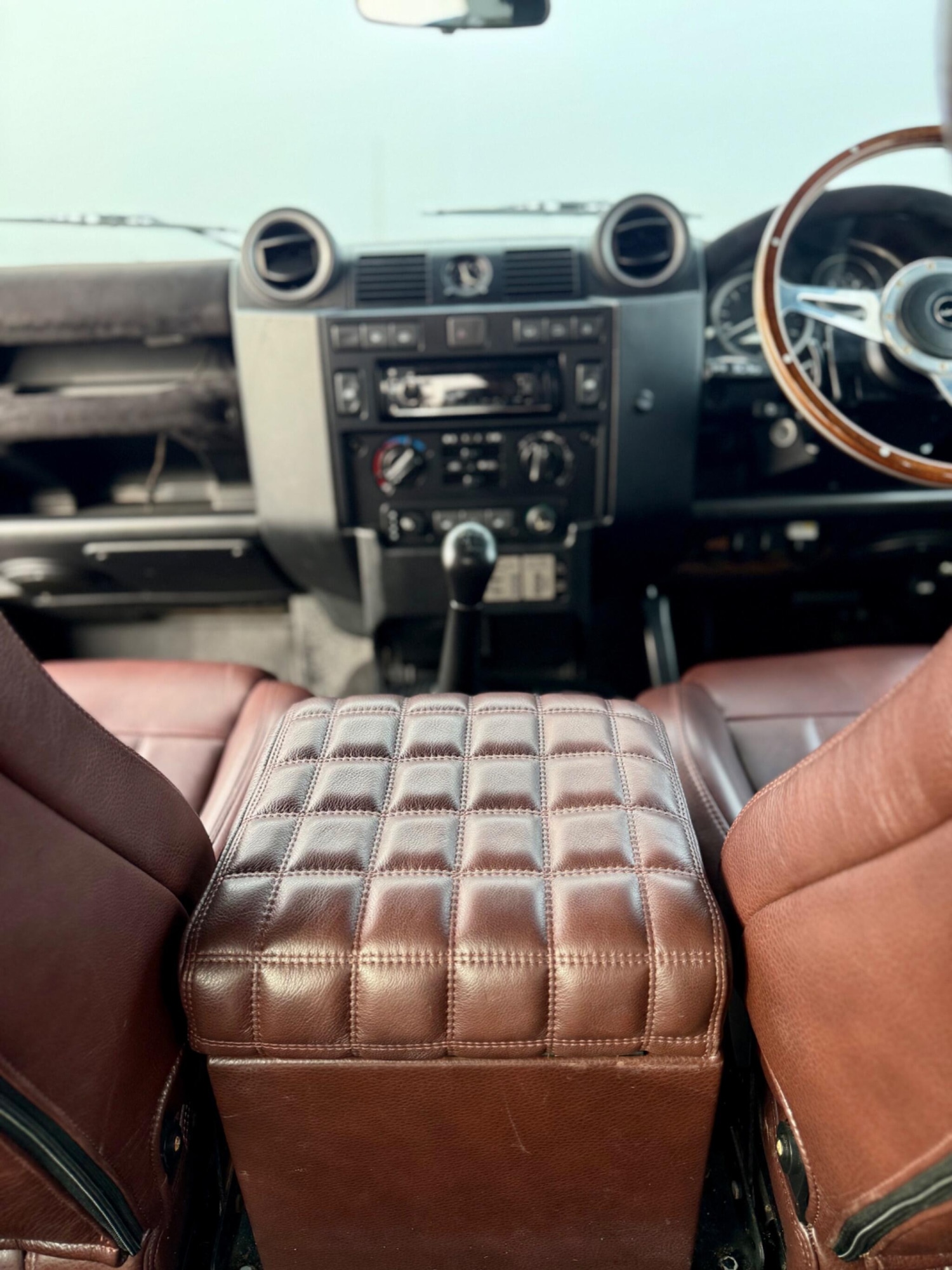 Used Land Rover Defender 2011 for sale - 77768338: Photo 37