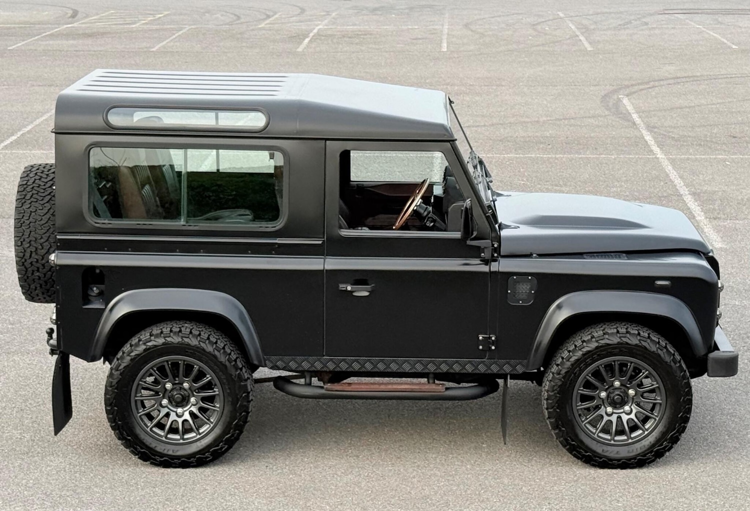 Used Land Rover Defender 2011 for sale - 77768338: Photo 5