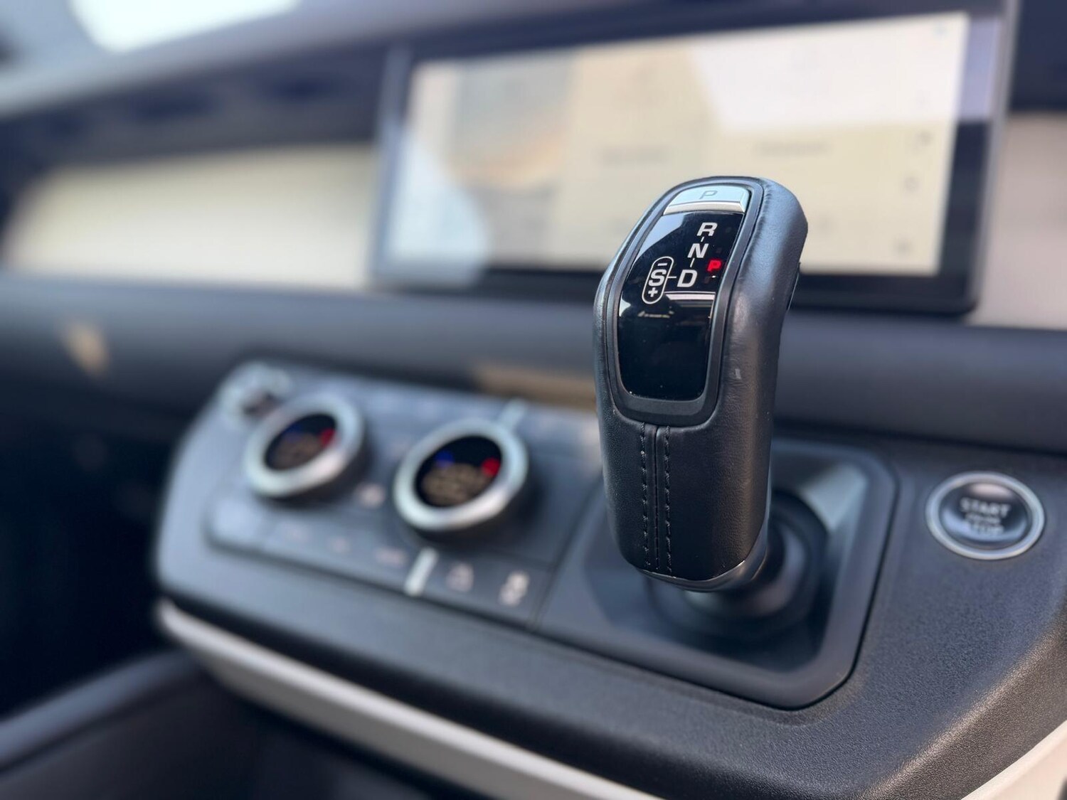 Used Land Rover Defender 90 for sale - 77670687: Photo 29