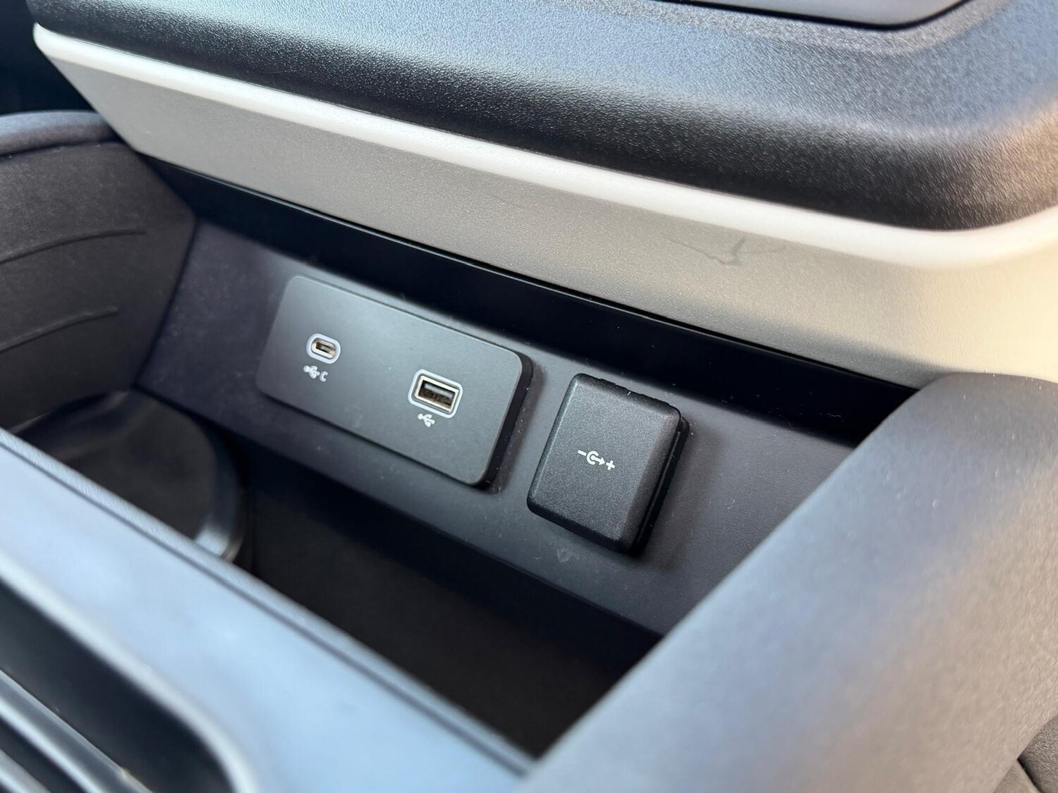 Used Land Rover Defender 90 for sale - 77670687: Photo 47