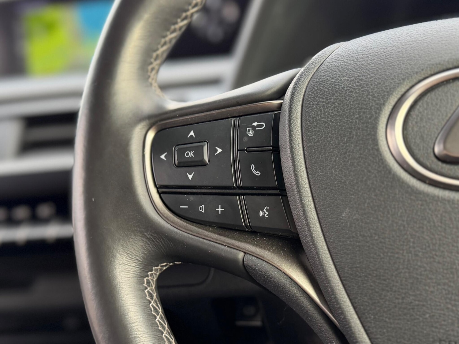 Used Lexus UX for sale - 77242464: Photo 57