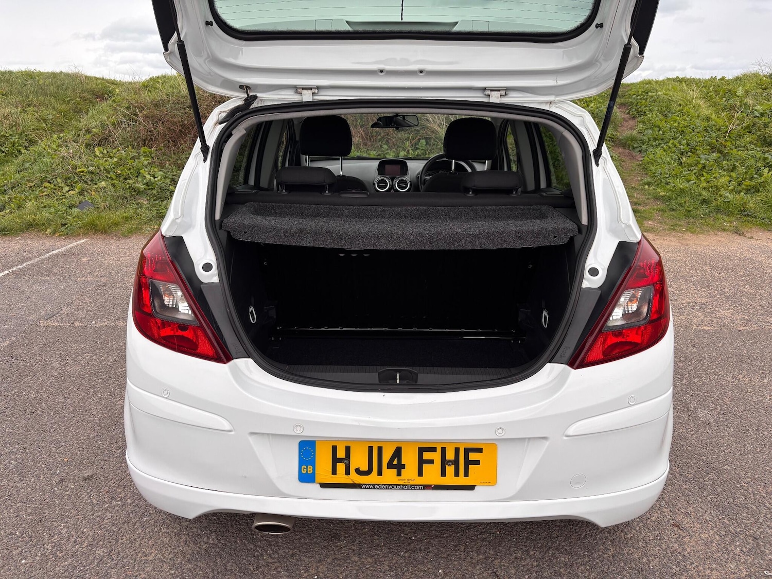 Used Vauxhall Corsa 2014 for sale - 76380663: Photo 24