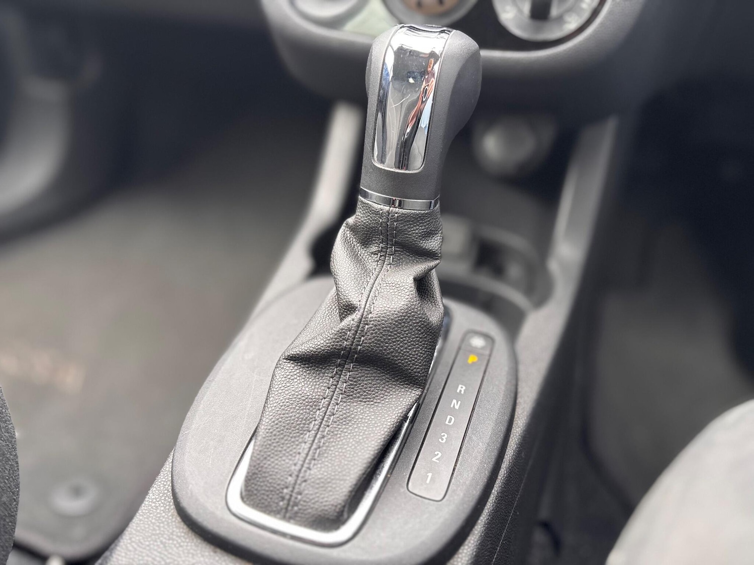 Used Vauxhall Corsa 2014 for sale - 76380663: Photo 32