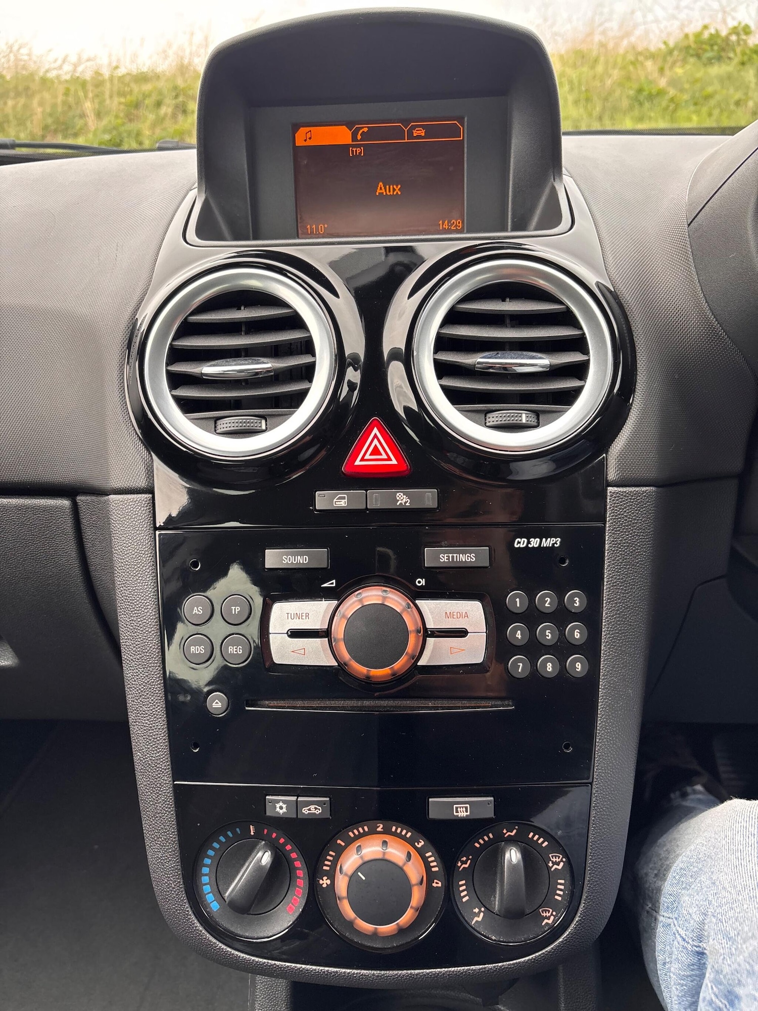 Used Vauxhall Corsa 2014 for sale - 76380663: Photo 43