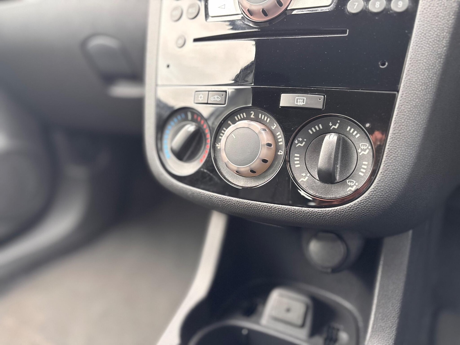 Used Vauxhall Corsa 2014 for sale - 76380663: Photo 55