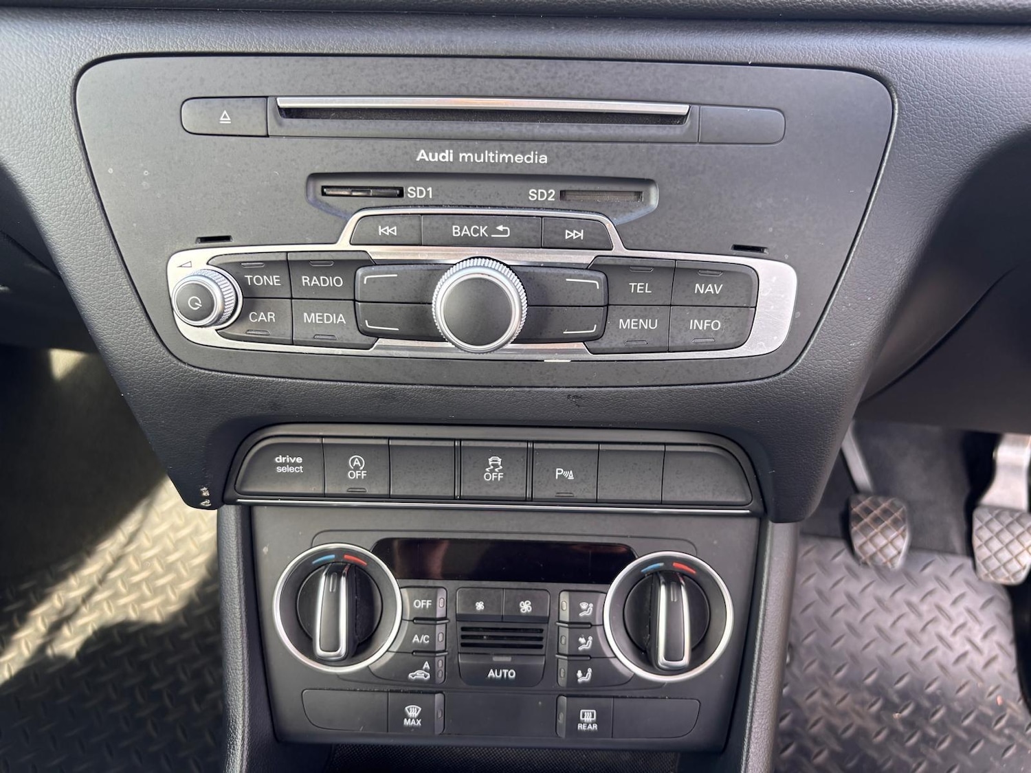 Used Audi Q3 2015 for sale - 76201155: Photo 38