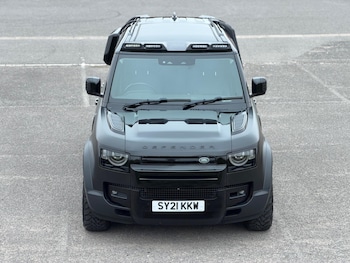 Used Land Rover Defender 110 2021 for sale - 78911623: Photo