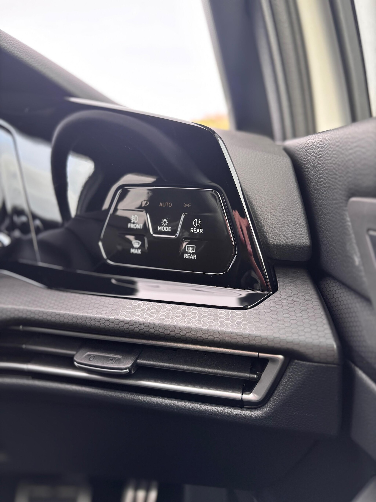 Used Volkswagen Golf 2020 for sale - 76472247: Photo 26