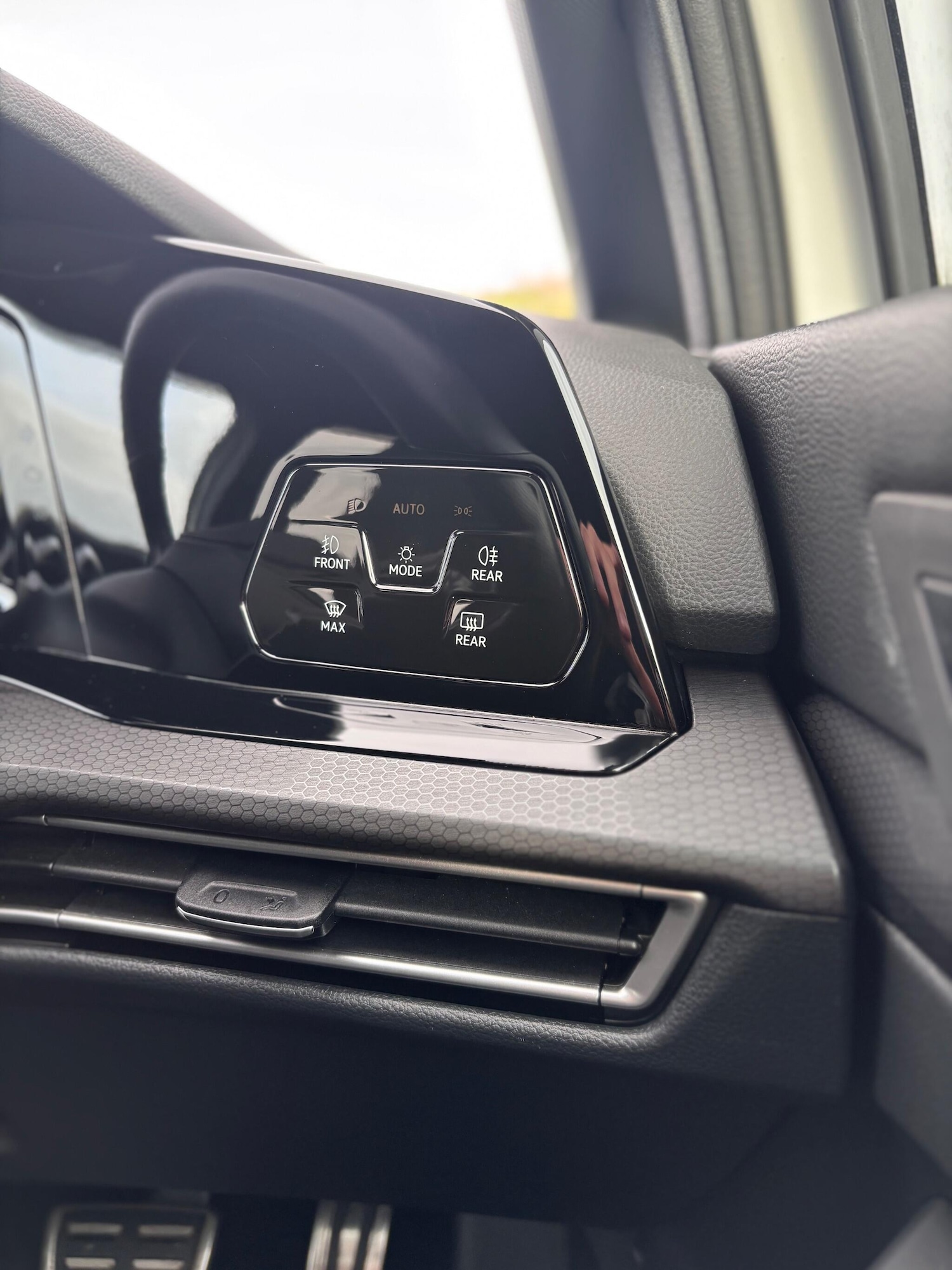 Used Volkswagen Golf 2020 for sale - 76472247: Photo 57