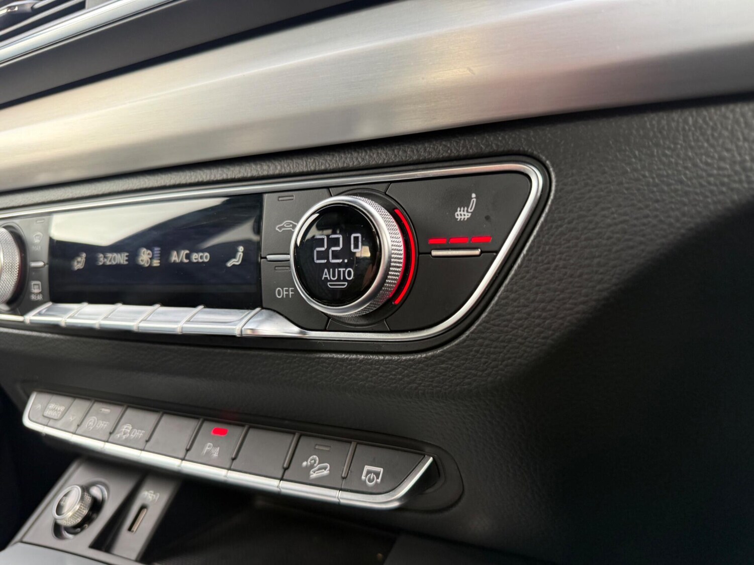 Used Audi Q5 2018 for sale - 77468668: Photo 45