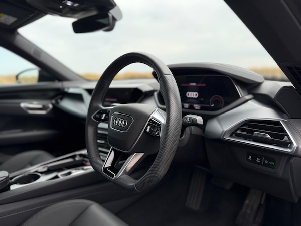Used Audi e-tron GT 2022 for sale - 75551911: Photo 12