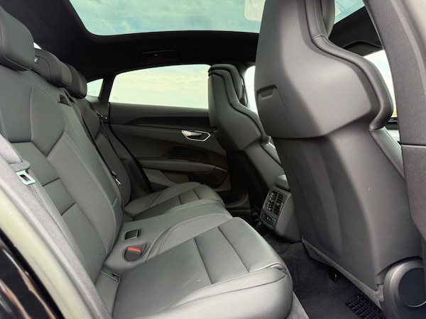 Used Audi e-tron GT 2022 for sale - 75551911: Photo 38
