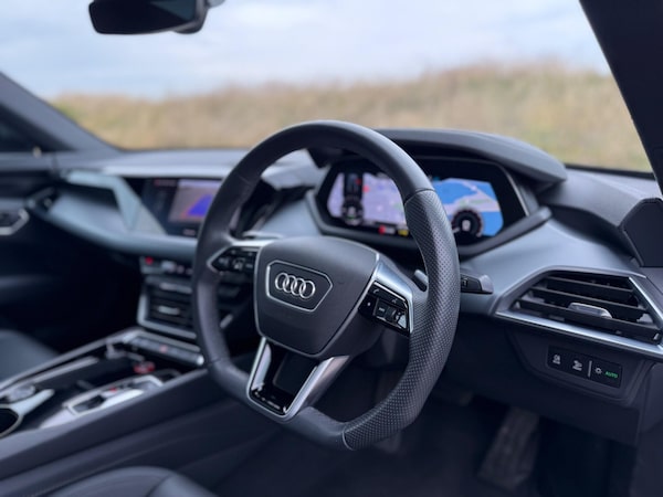 Used Audi e-tron GT 2022 for sale - 75551911: Photo 60