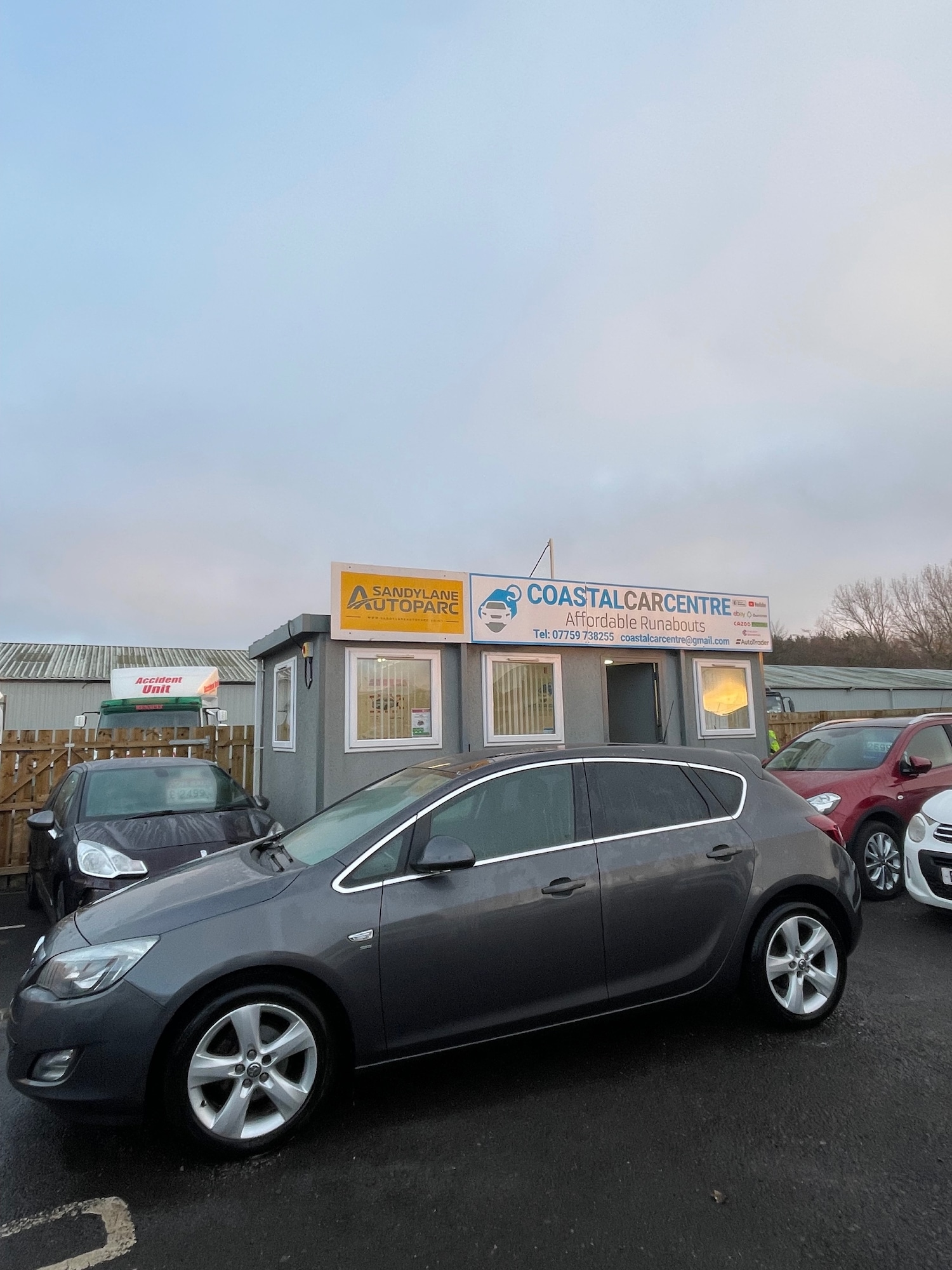 Used Vauxhall Astra 2012 for sale - 76959871: Photo 2