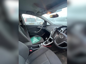 Used Vauxhall Astra 2012 for sale - 76959871: Photo