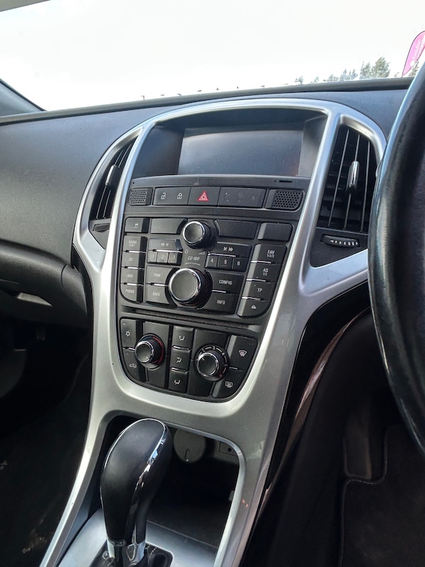 Used Vauxhall Astra 2012 for sale - 76205780: Photo 12