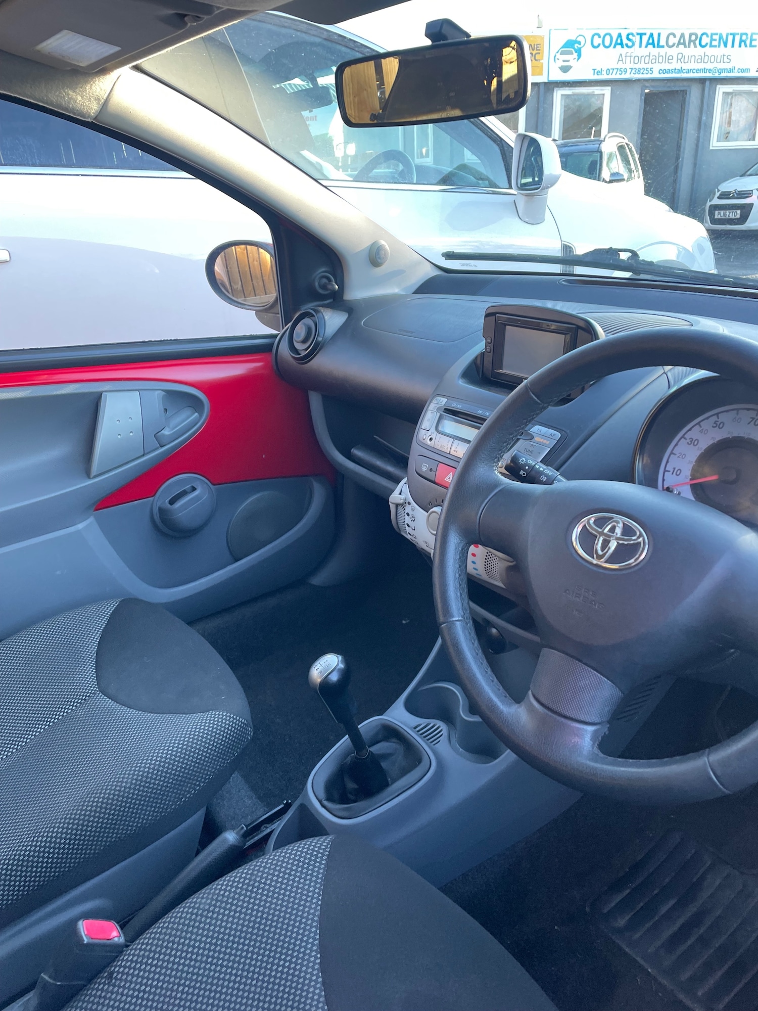 Used Toyota AYGO 2011 for sale - 77125086: Photo 5