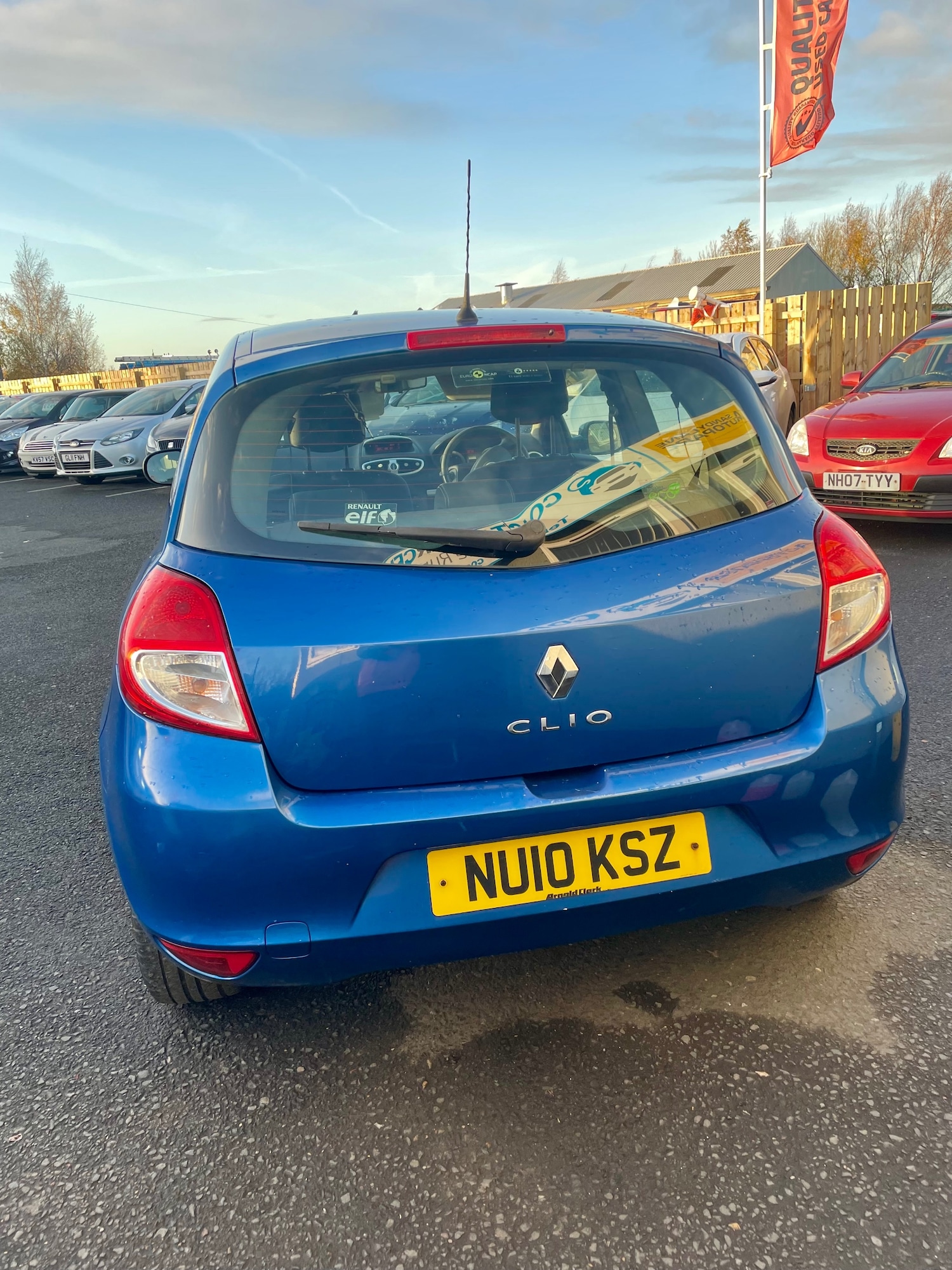 Used Renault Clio 2010 for sale - 76904497: Photo 2