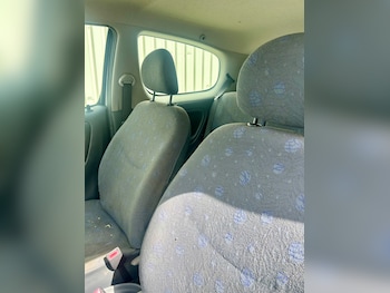 Used Toyota Yaris 2001 for sale - 78479958: Photo