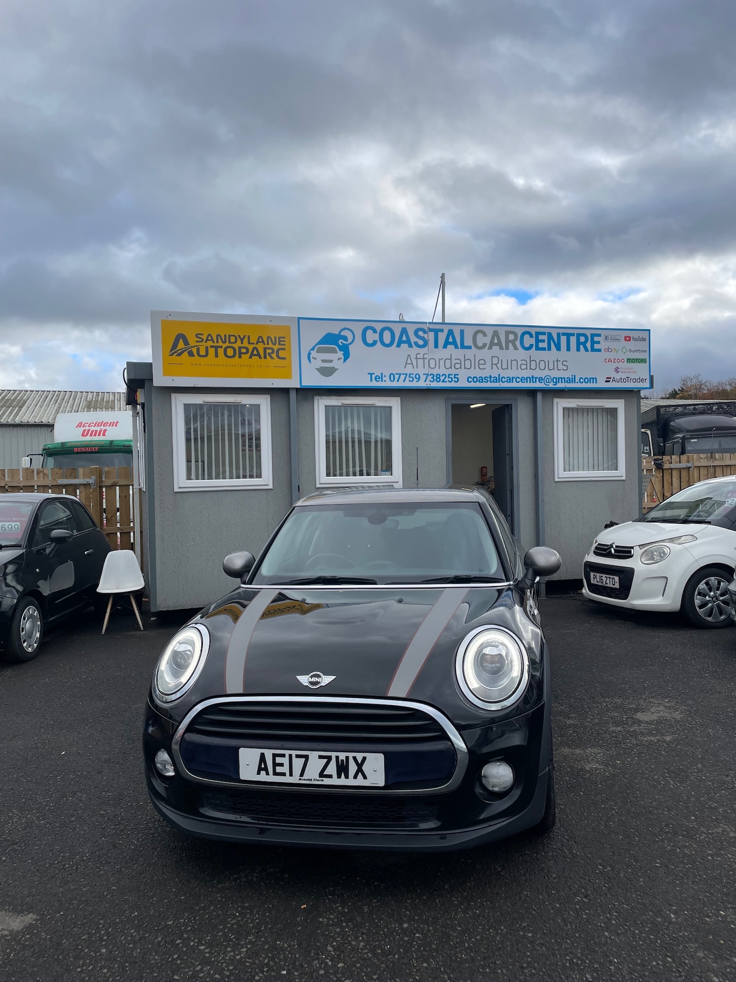 Used MINI Hatch 2017 for sale - 76462161: Photo 2