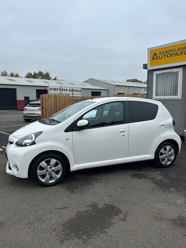 Used Toyota AYGO 2012 for sale - 76275189: Photo 3