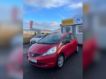 Used Honda Jazz 2010 for sale - 77069015: Photo