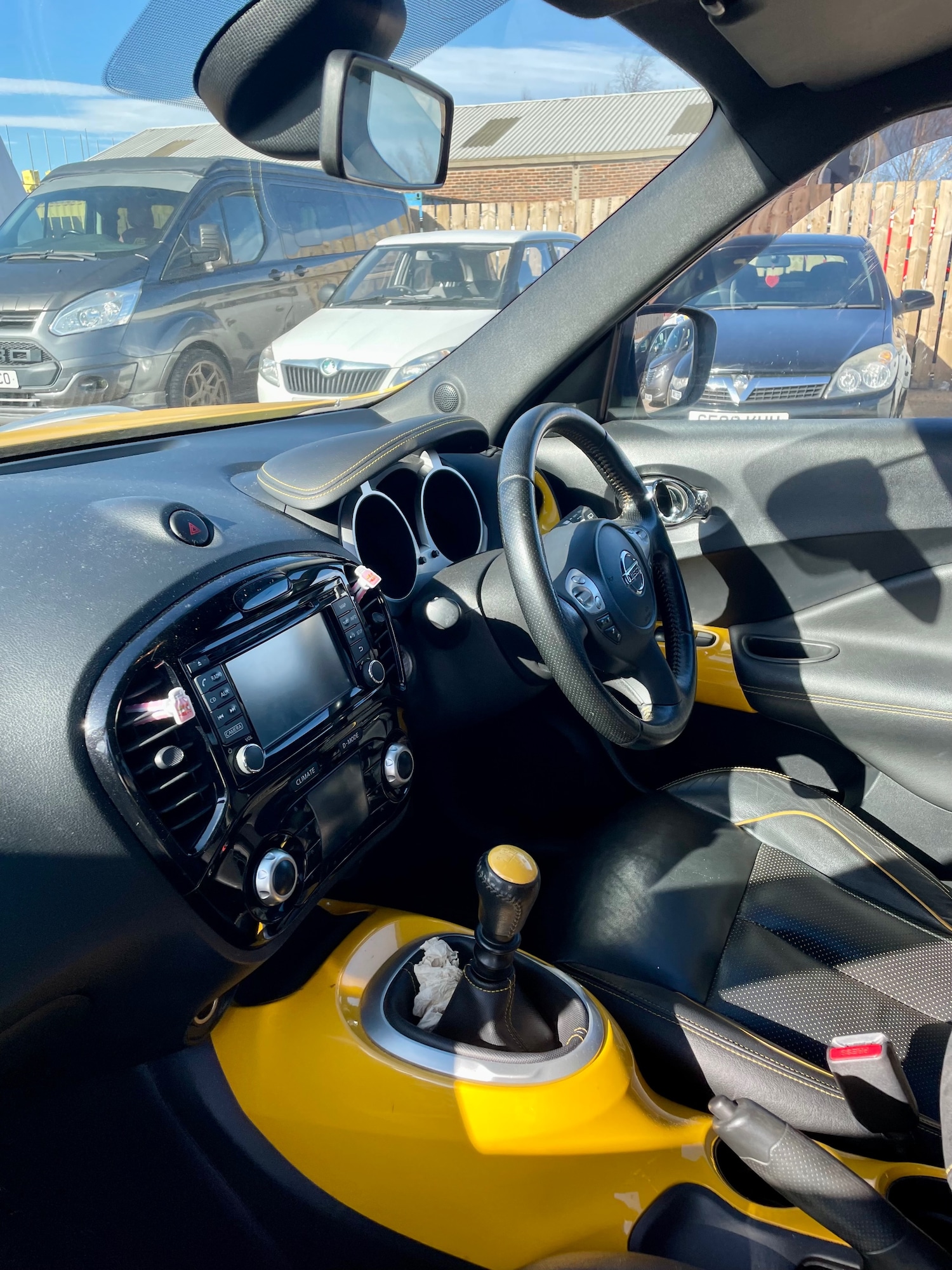 Used Nissan Juke 2015 for sale - 77917379: Photo 2