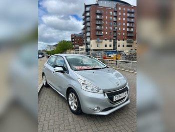 Used Peugeot 208 2014 for sale - 78814378: Photo