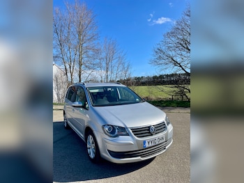 Used Volkswagen Touran 2010 for sale - 77916075: Photo