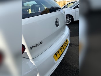 Used Volkswagen Polo 2010 for sale - 76181457: Photo