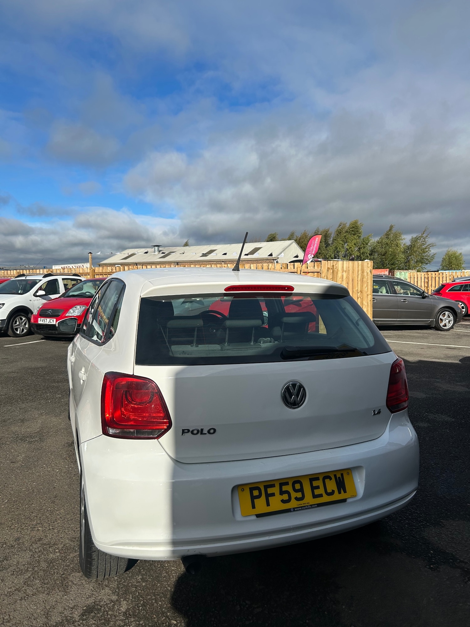 Used Volkswagen Polo 2010 for sale - 76181457: Photo 5