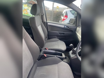 Used Vauxhall Zafira 2012 for sale - 77689502: Photo