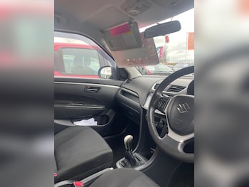 Used Suzuki Swift 2011 for sale - 77650026: Photo