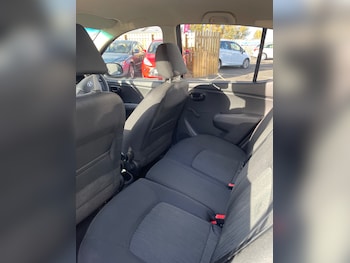 Used Hyundai i10 2012 for sale - 76437155: Photo