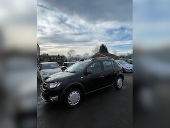 Used Dacia Sandero Stepway 2013 for sale - 76904759: Photo
