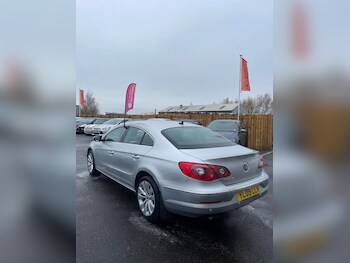 Used Volkswagen Passat 2009 for sale - 76488509: Photo