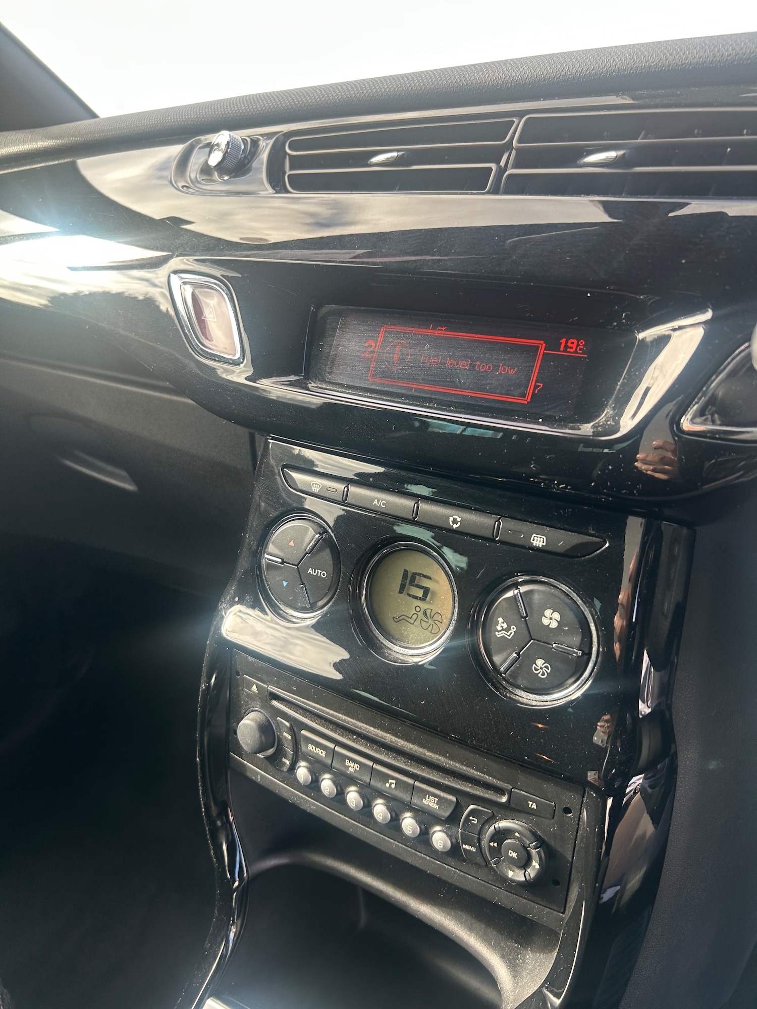Used Citroen DS3 2014 for sale - 76182411: Photo 10
