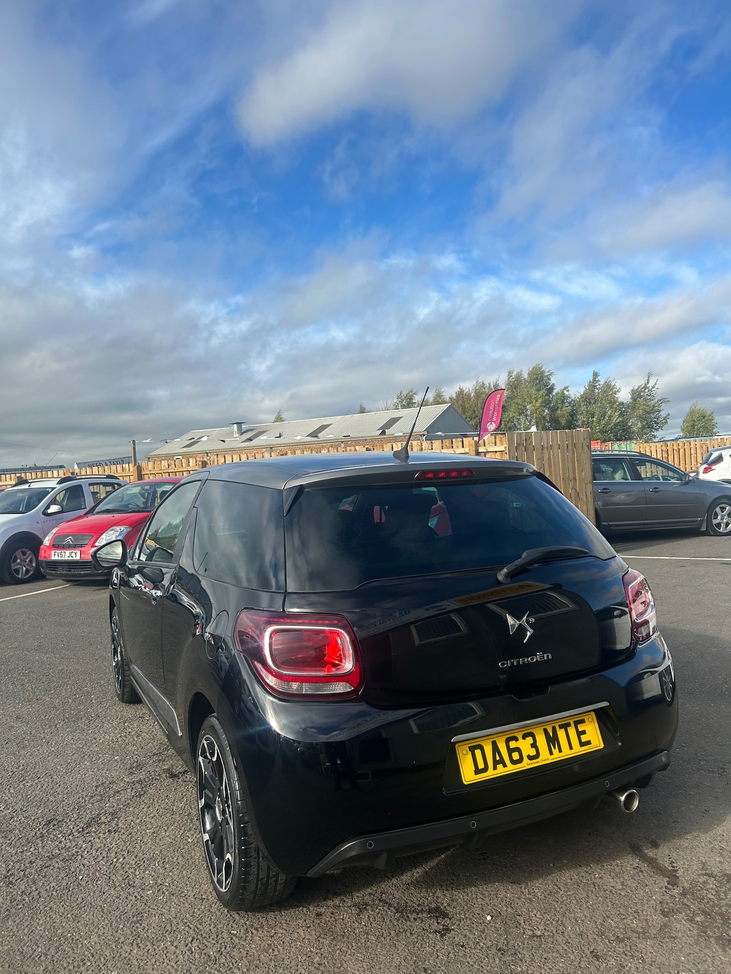 Used Citroen DS3 2014 for sale - 76182411: Photo 2