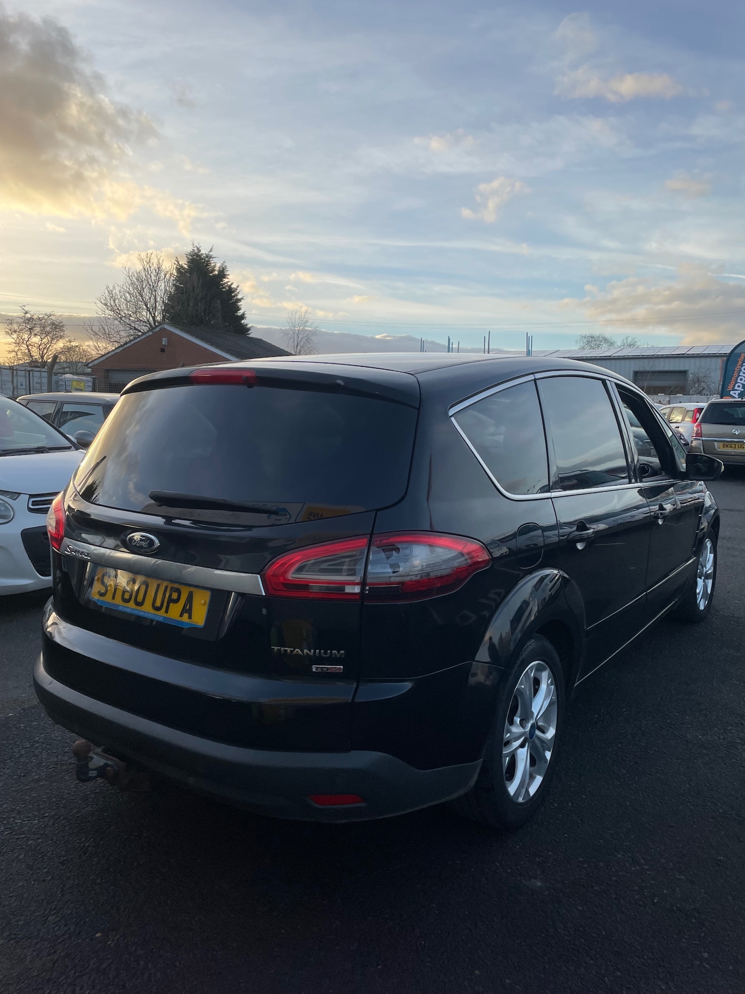 Used Ford S-Max 2011 for sale - 76906378: Photo 3