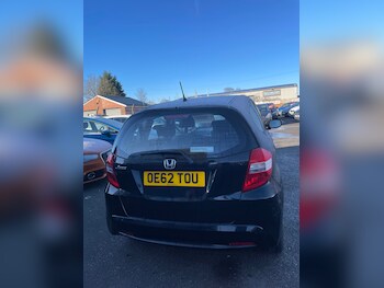 Used Honda Jazz 2013 for sale - 77568752: Photo