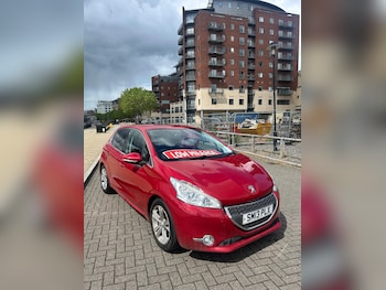 Used Peugeot 208 2013 for sale - 78858729: Photo