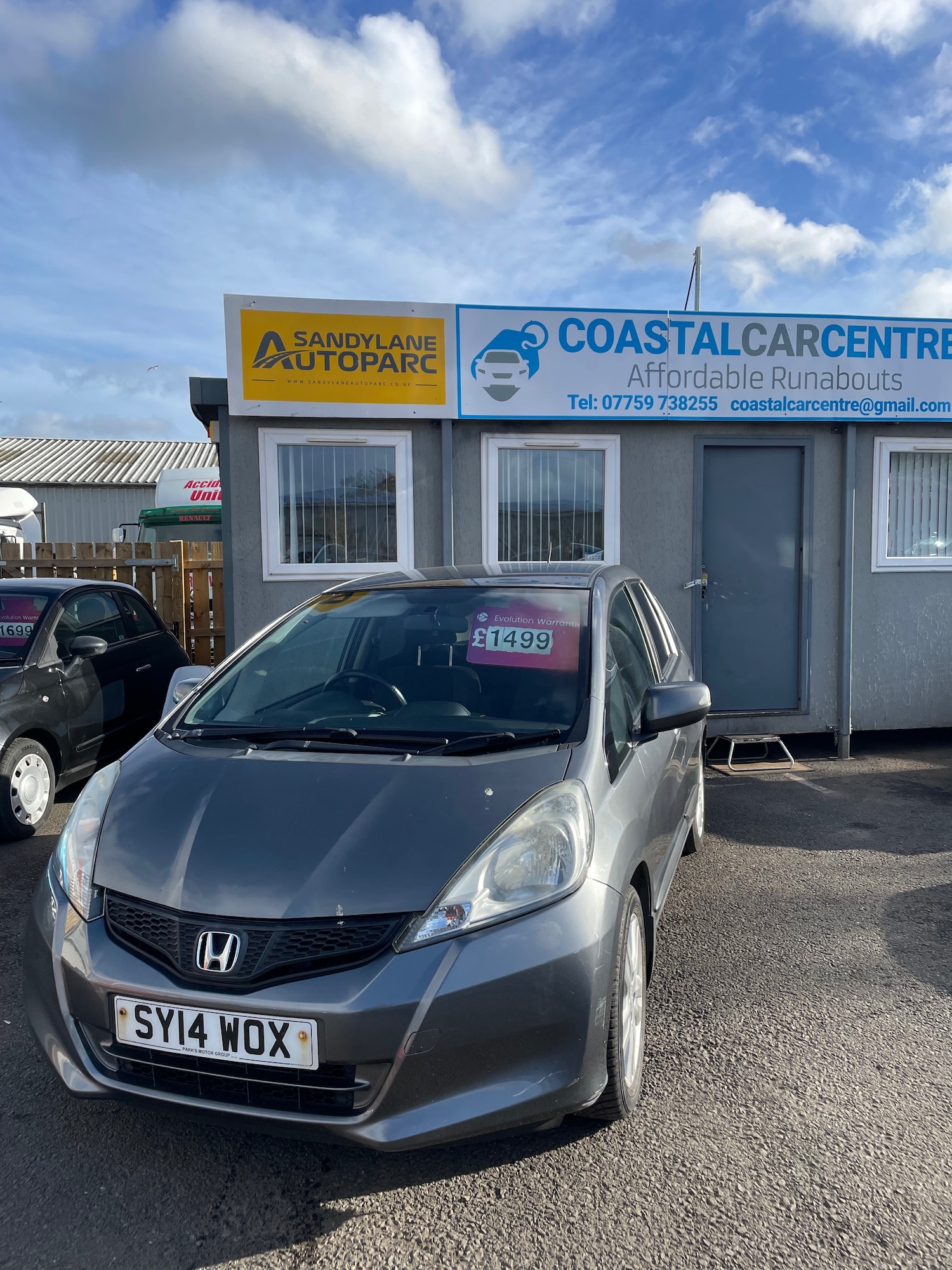 Used Honda Jazz 2014 for sale - 76436686: Photo 1