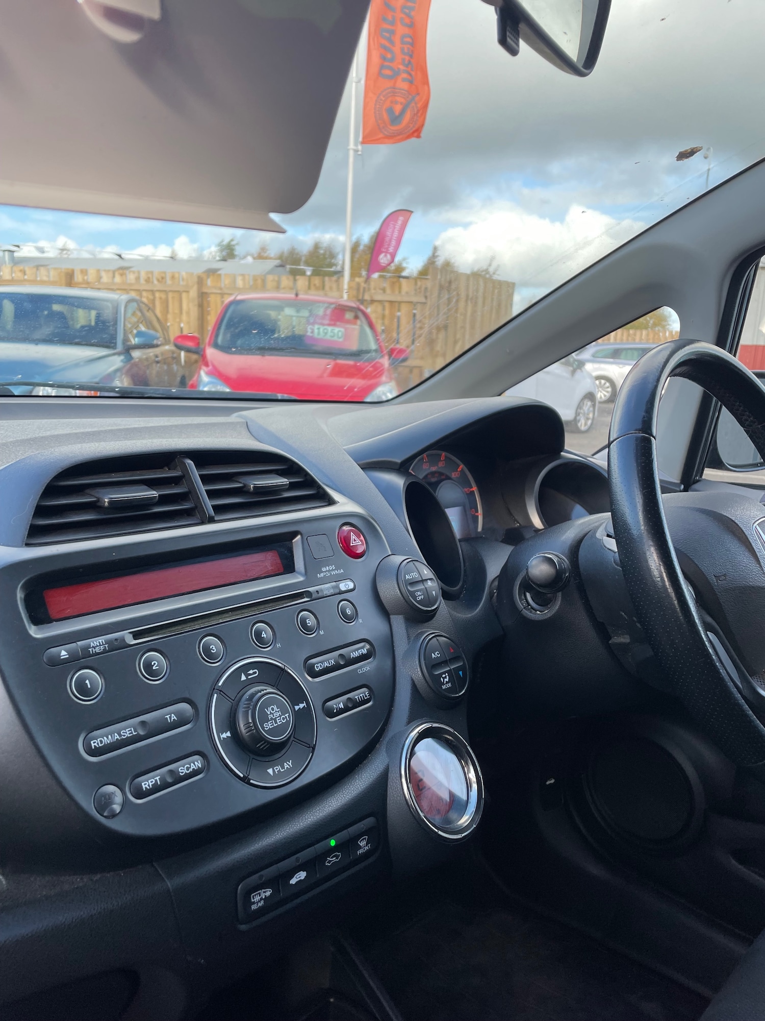 Used Honda Jazz 2014 for sale - 76436686: Photo 7