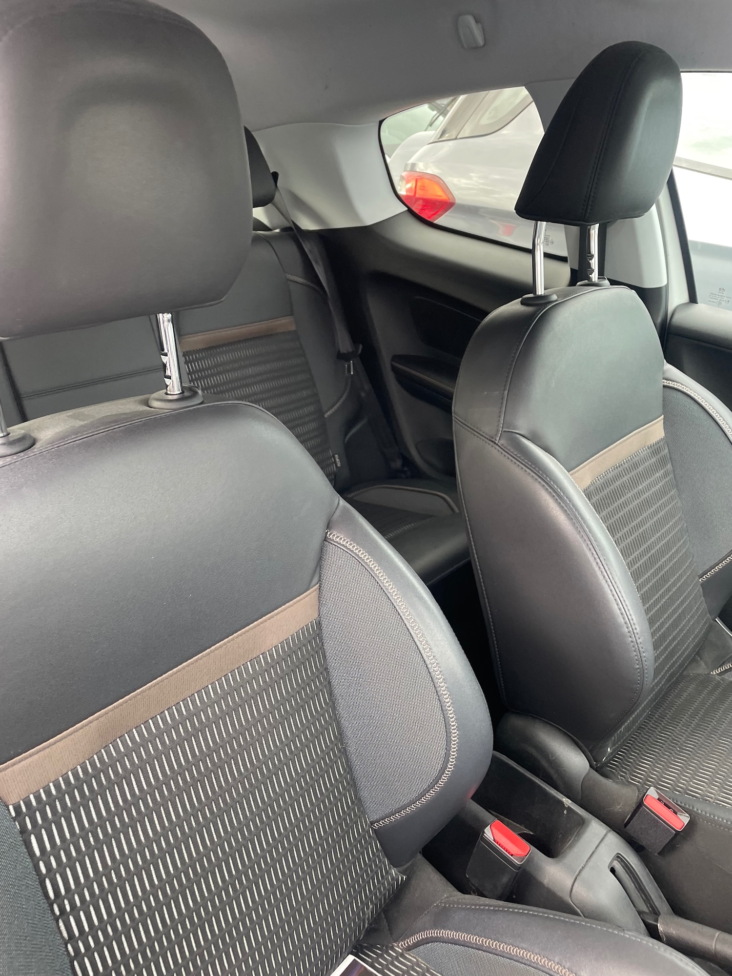 Used Peugeot 208 2014 for sale - 77687560: Photo 4