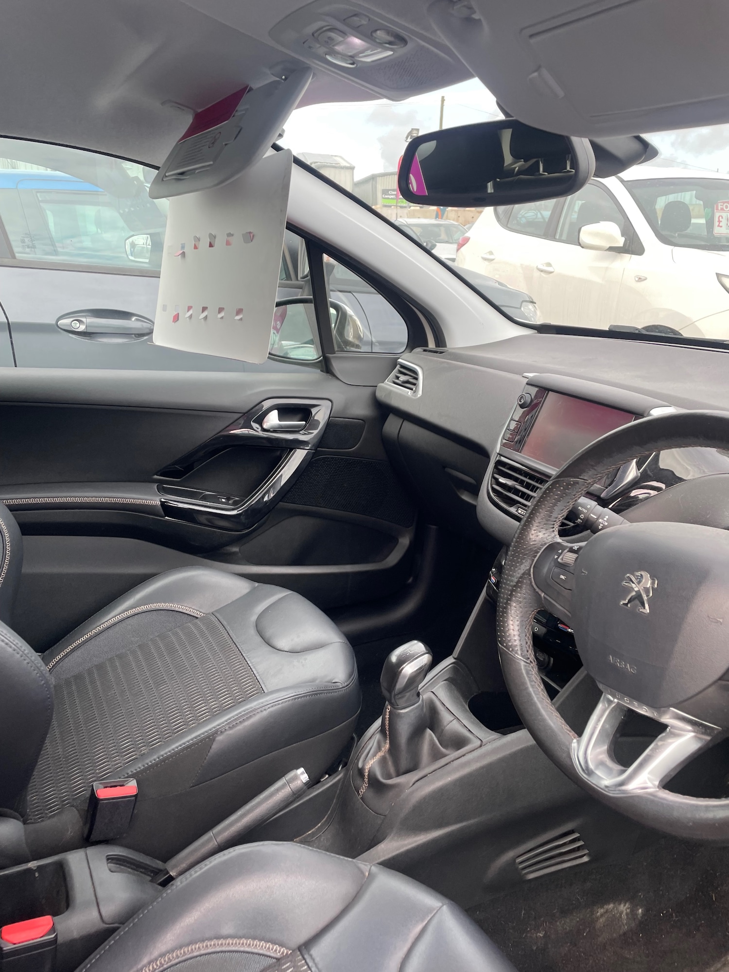Used Peugeot 208 2014 for sale - 77687560: Photo 7