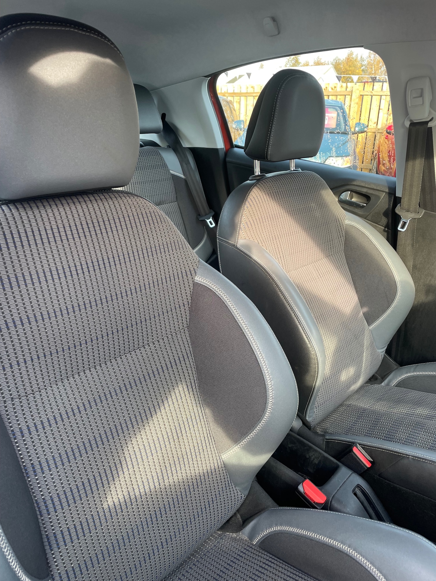 Used Peugeot 208 2015 for sale - 76490469: Photo 10