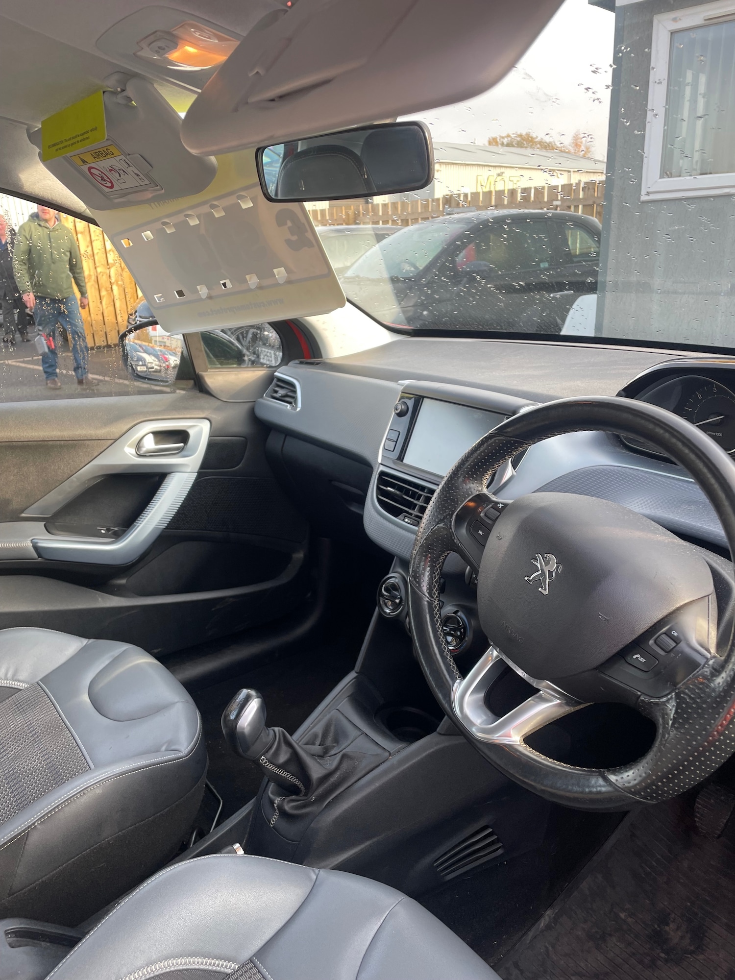 Used Peugeot 208 2015 for sale - 76490469: Photo 11