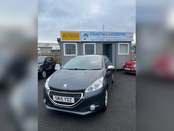 Used Peugeot 208 2015 for sale - 76449345: Photo