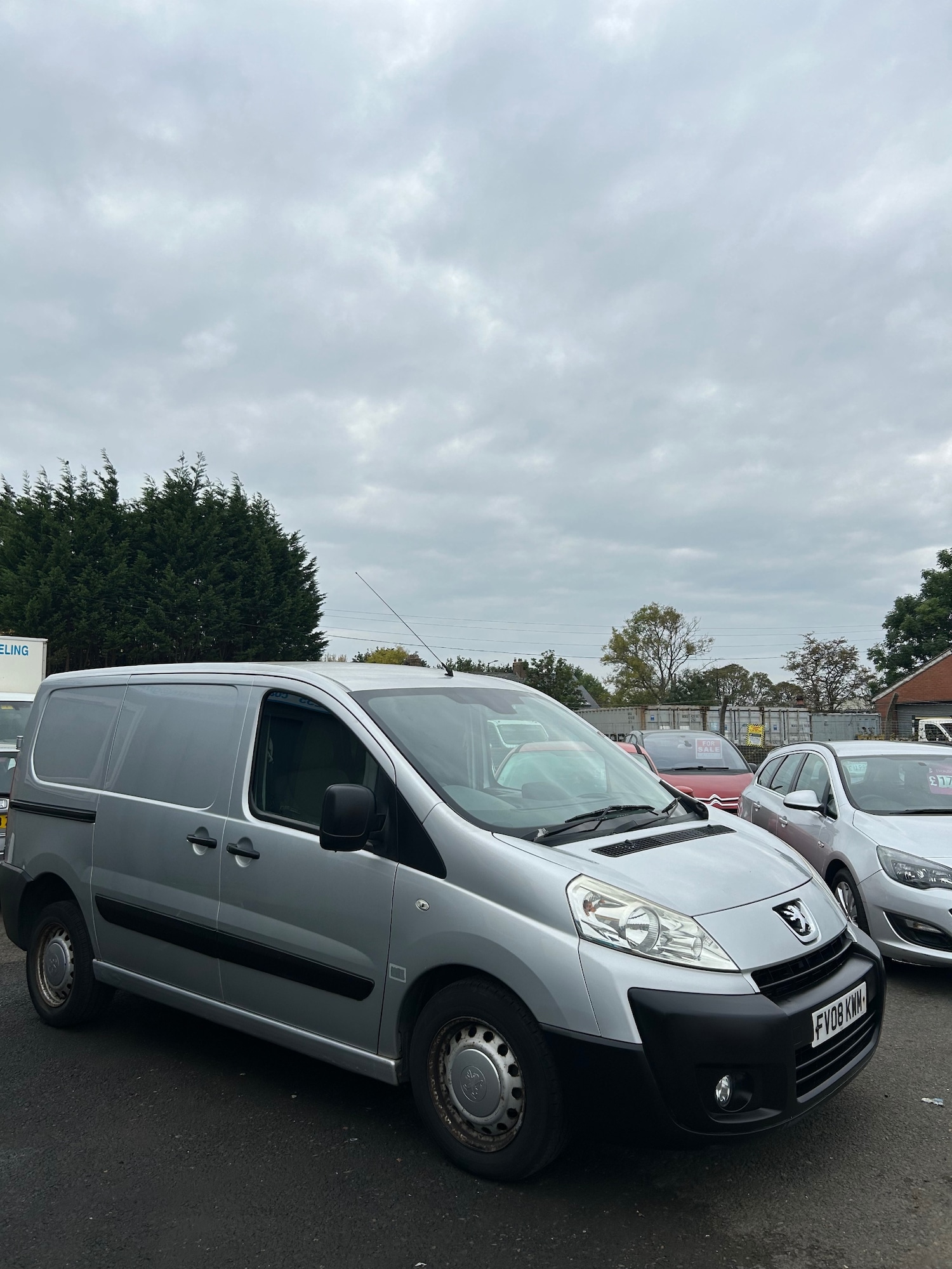 Used Peugeot Expert 2008 for sale - 76287552: Photo 2